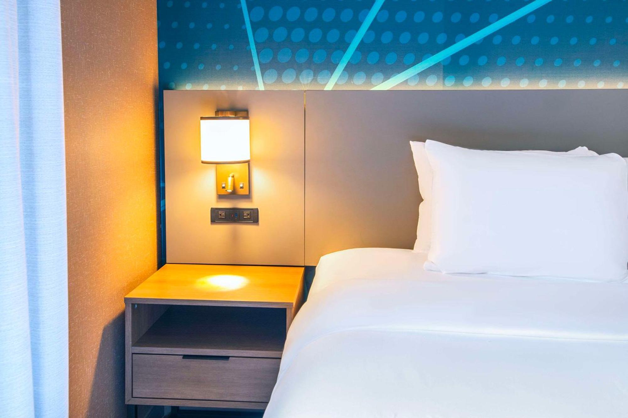 Comfort Suites London Exteriör bild